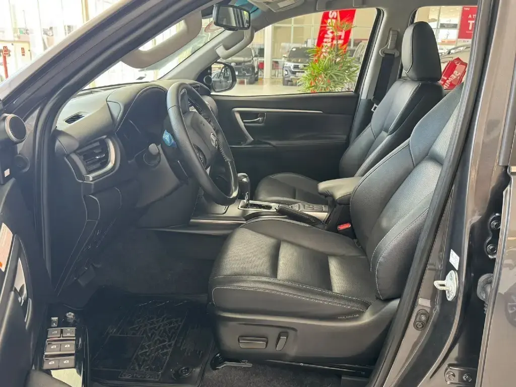 galeria HILUX SW4