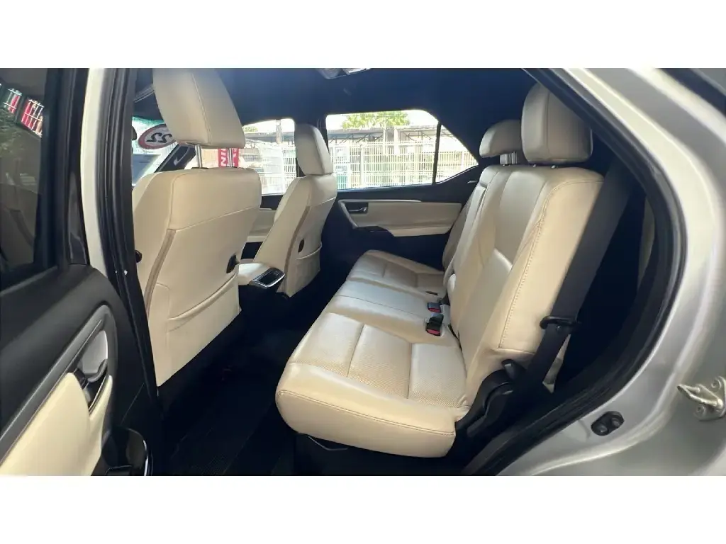 galeria HILUX SW4