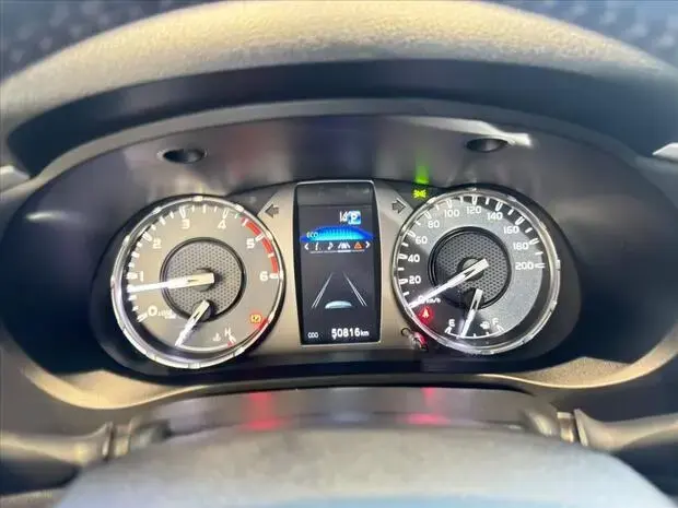 Toyota HILUX 2.8 D-4D TURBO DIESEL CD SRX 4X4 AUTOMÁTICO