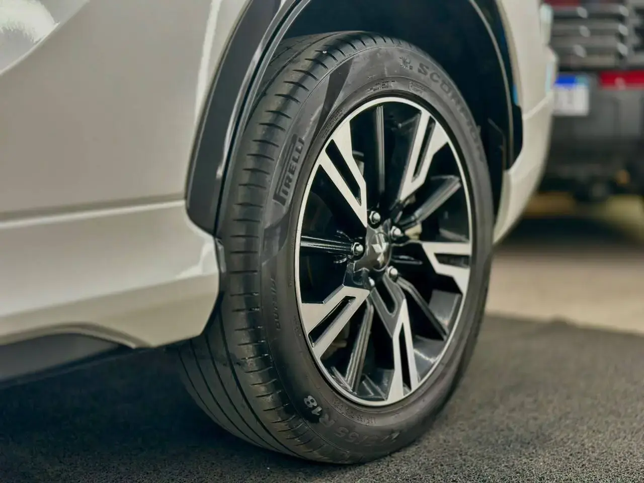 galeria Eclipse Cross