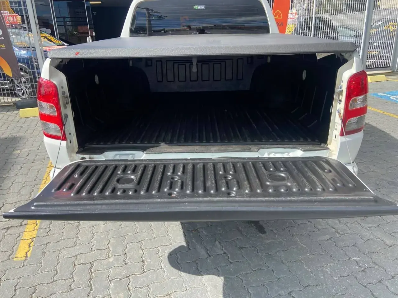 galeria L200 Triton Sport