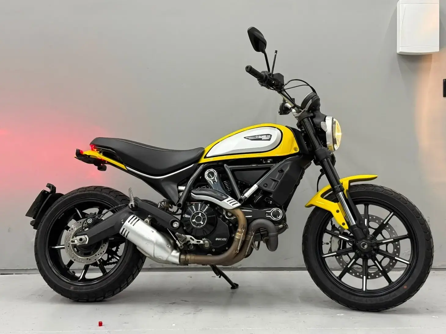 galeria SCRAMBLER ICON 800cc