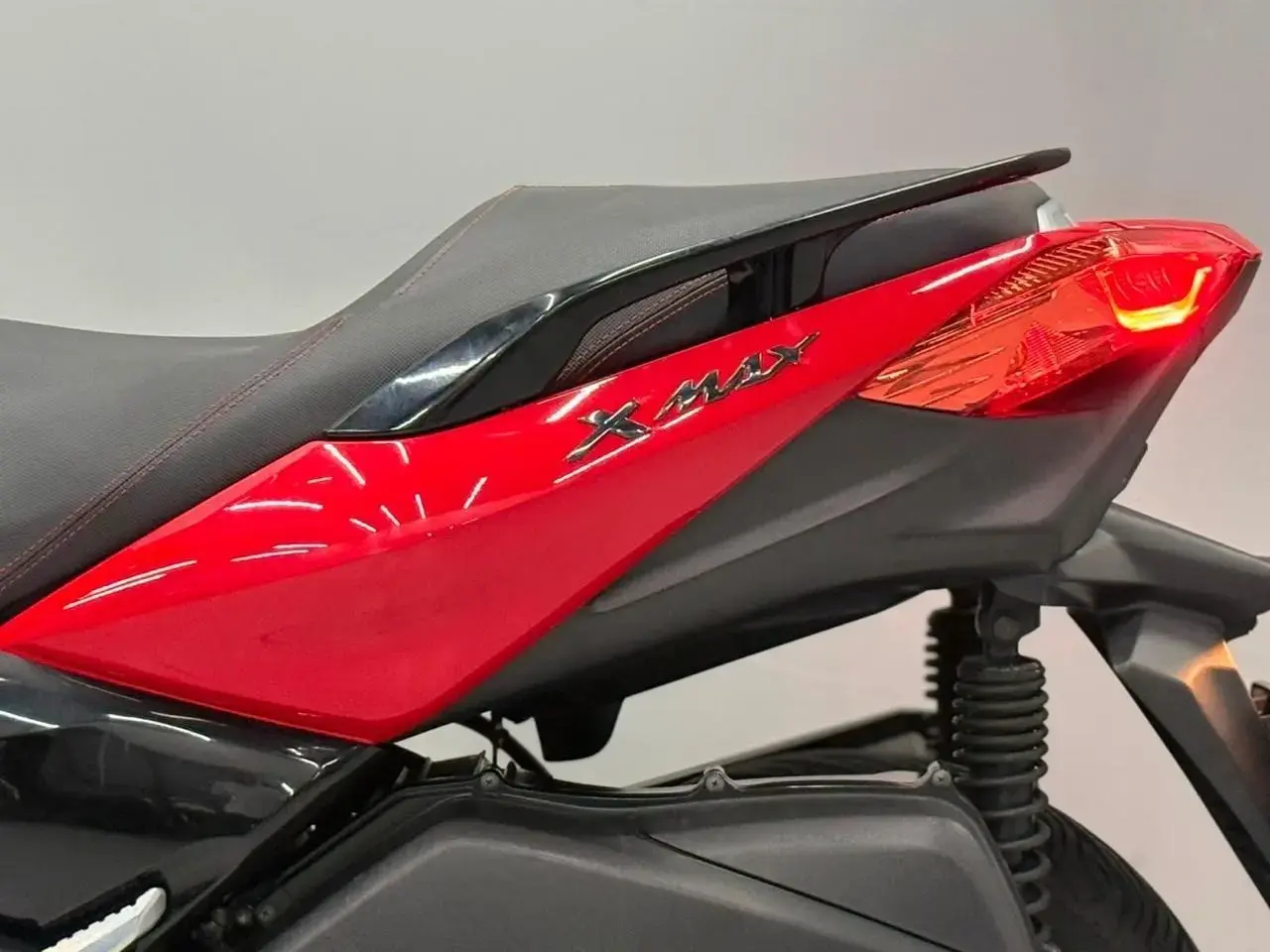 galeria XMAX 250 ABS