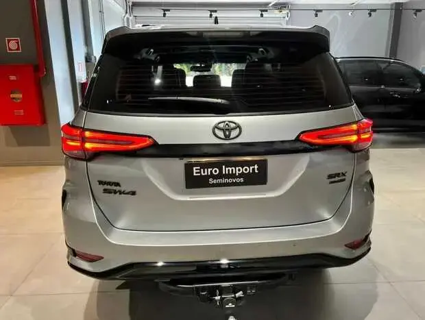 Toyota SW4 SRX Platinum 2.8 Turbodiesel 4x4 (Aut.) (7 Lugares)