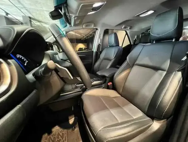 Toyota SW4 SRX Platinum 2.8 Turbodiesel 4x4 (Aut.) (7 Lugares)