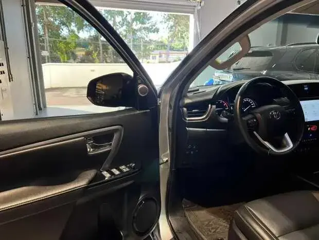 Toyota SW4 SRX Platinum 2.8 Turbodiesel 4x4 (Aut.) (7 Lugares)