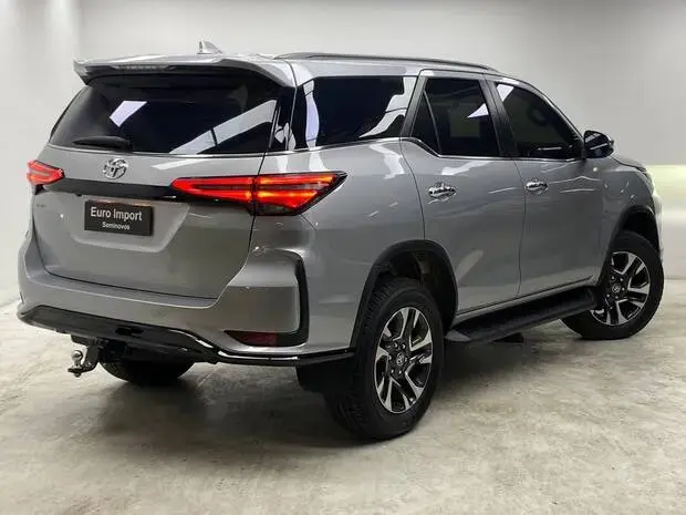 Toyota SW4 SRX Platinum 2.8 Turbodiesel 4x4 (Aut.) (5 Lugares)