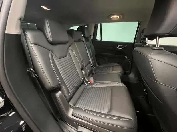 Jeep Commander Longitude 1.3 T270