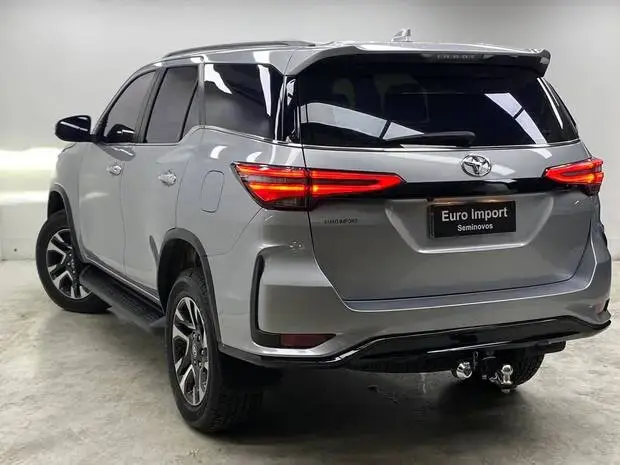 Toyota SW4 SRX Platinum 2.8 Turbodiesel 4x4 (Aut.) (5 Lugares)