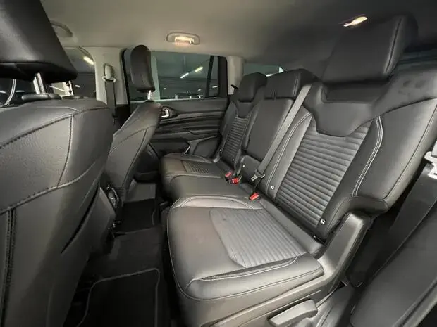 Jeep Commander Longitude 1.3 T270