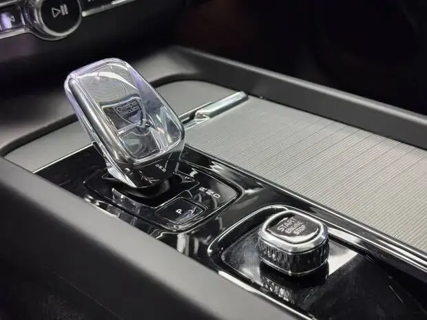 Volvo XC60 Recharge Ultimate Dark 2.0