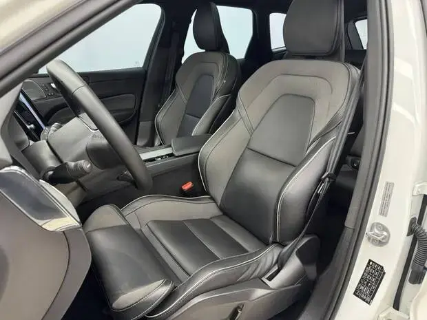Volvo XC60 Recharge Ultimate Dark 2.0