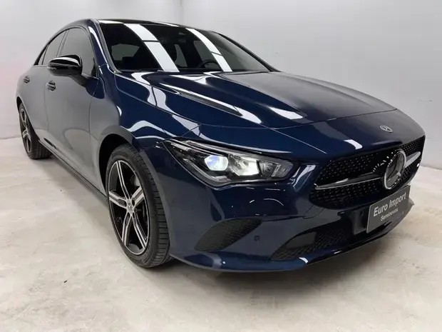 Mercedes Benz CLA 250 2.0 CGI Gasolina 4MATIC (Aut)