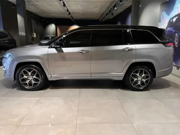 Jeep Commander Overland 1.3 T270