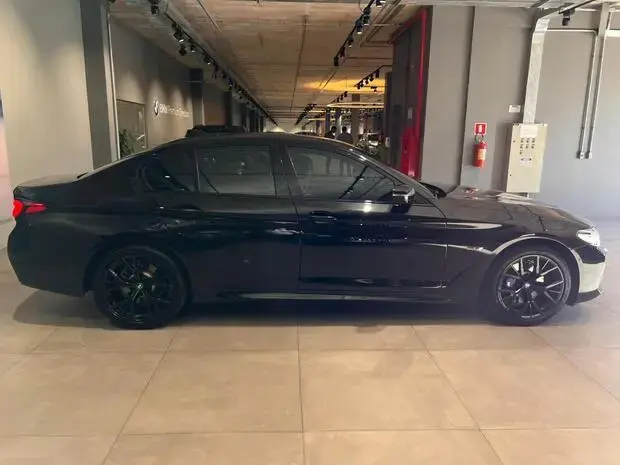 Bmw 530e M Sport 2.0 Turbo Híbrido Dark Edition (Aut)