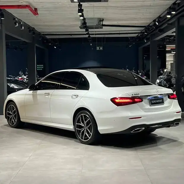 Mercedes Benz E 300 AMG Line 2.0 TB 258cv Aut.