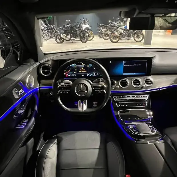 Mercedes Benz E 300 AMG Line 2.0 TB 258cv Aut.