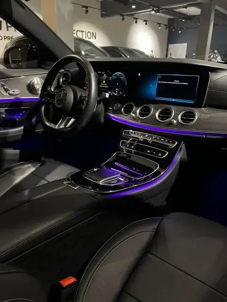 Mercedes Benz E 300 AMG Line 2.0 TB 258cv Aut.