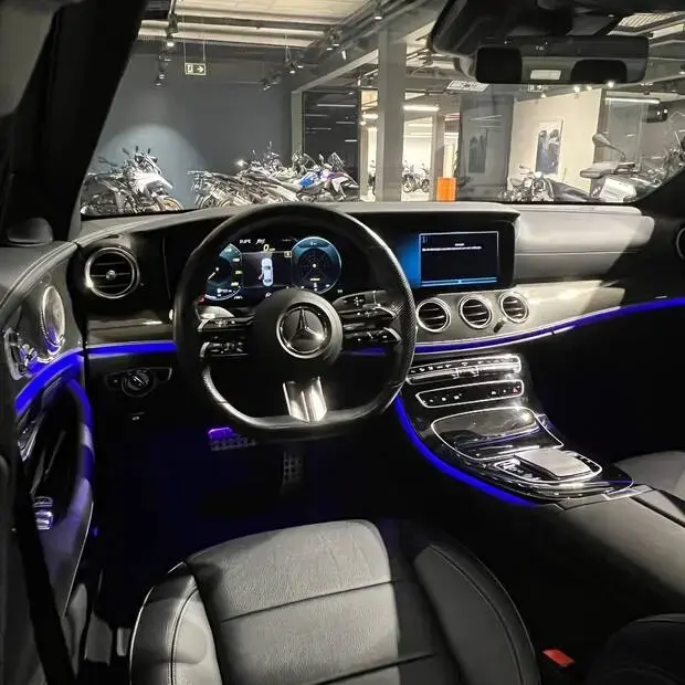 Mercedes Benz E 300 AMG Line 2.0 TB 258cv Aut.