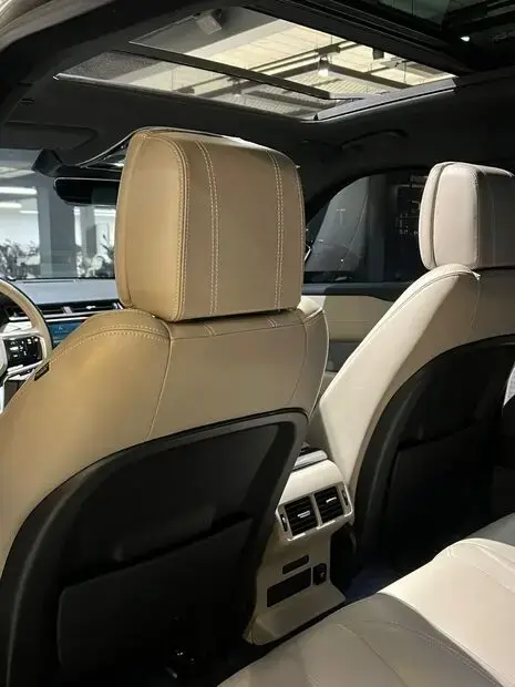 Land Rover Range Rover Velar R-Dynamic HSE 3.0 V6 4WD