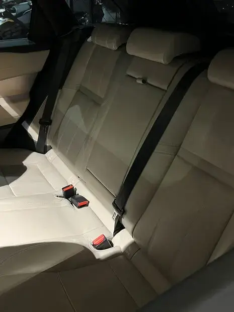 Land Rover Range Rover Velar R-Dynamic HSE 3.0 V6 4WD