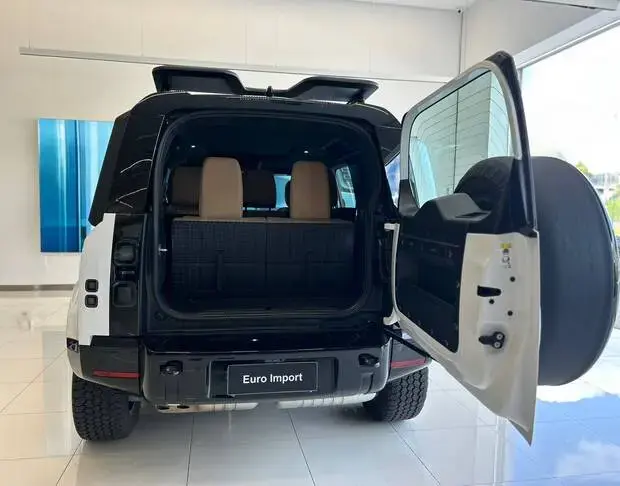Land Rover Defender 110 X-Dynamic HSE XD D350 Diesel Automática (Híbrido)