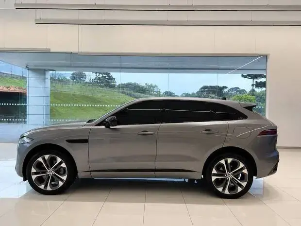 Jaguar F-Pace 2.0 R-Dynamic SE 404cv (Híbrido)