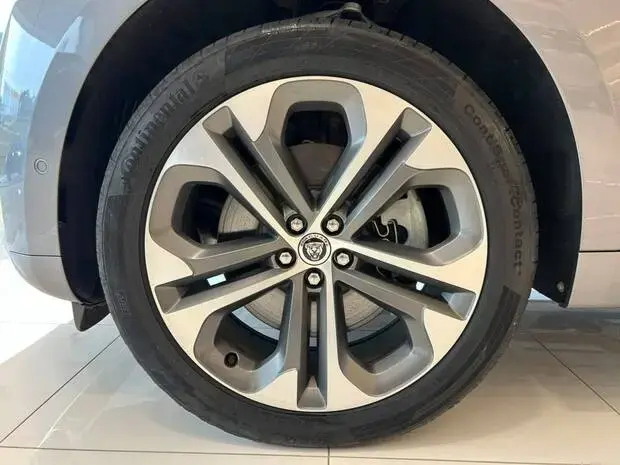 Jaguar F-Pace 2.0 R-Dynamic SE 404cv (Híbrido)