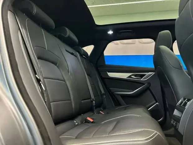 Jaguar F-Pace 2.0 R-Dynamic SE 404cv (Híbrido)