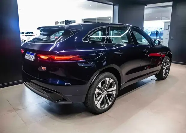 Jaguar F-Pace 2.0 R-Dynamic SE 404cv (Híbrido)