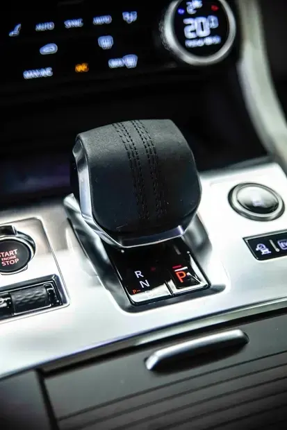 Jaguar F-Pace 2.0 R-Dynamic SE 404cv (Híbrido)