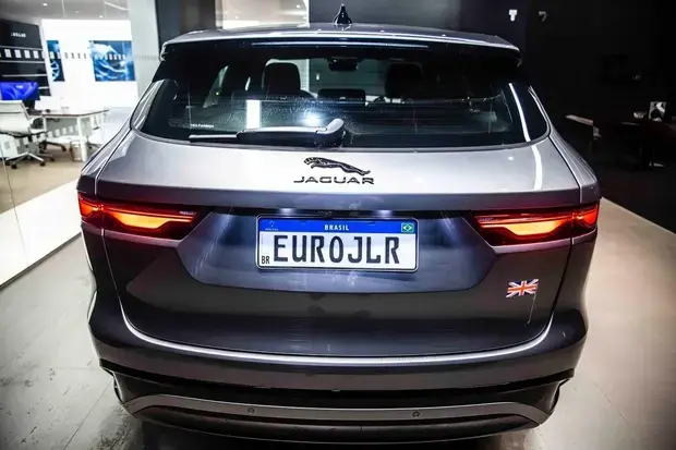 Jaguar F-Pace 2.0 R-Dynamic SE 404cv (Híbrido)