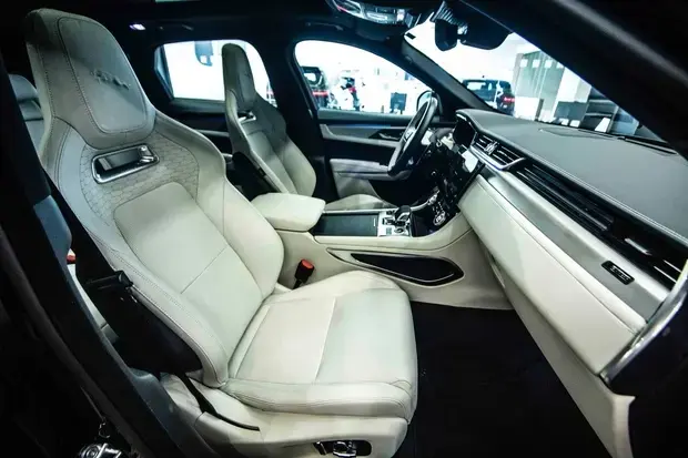 Jaguar F-Pace 2.0 R-Dynamic SE 404cv (Híbrido)