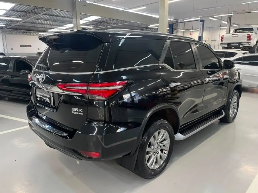 galeria HILUX SW4