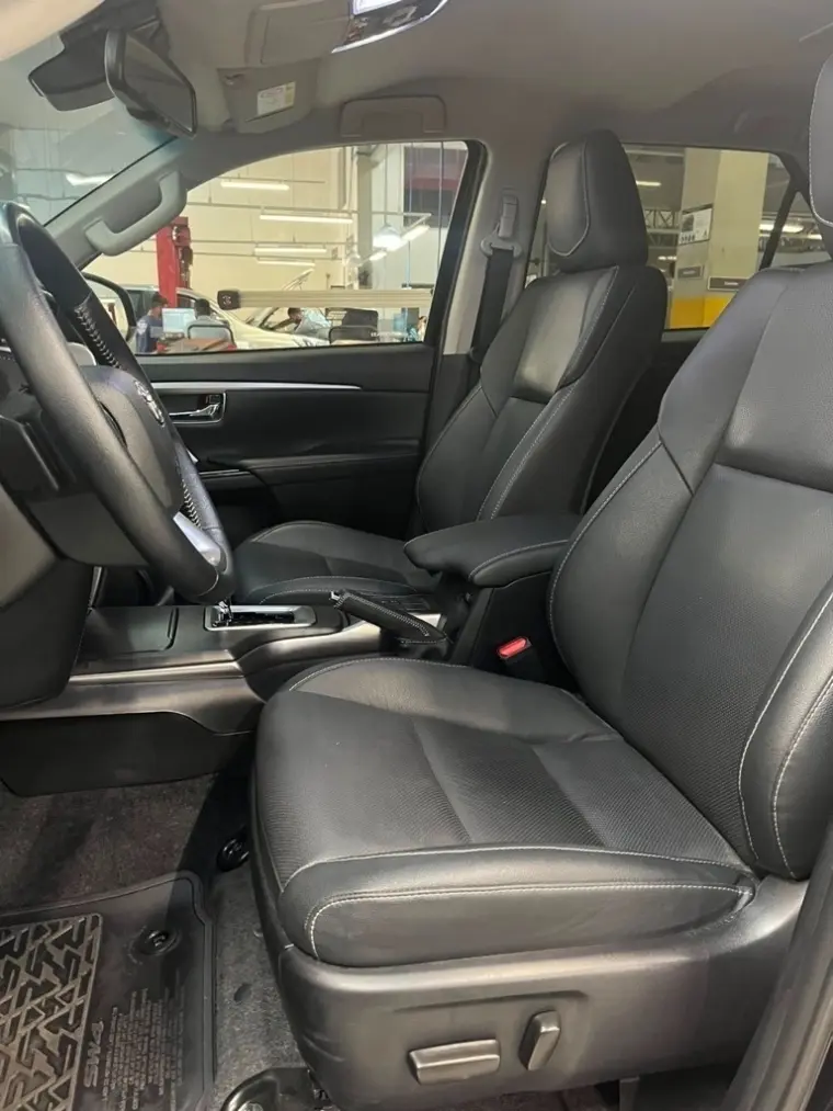 galeria HILUX SW4