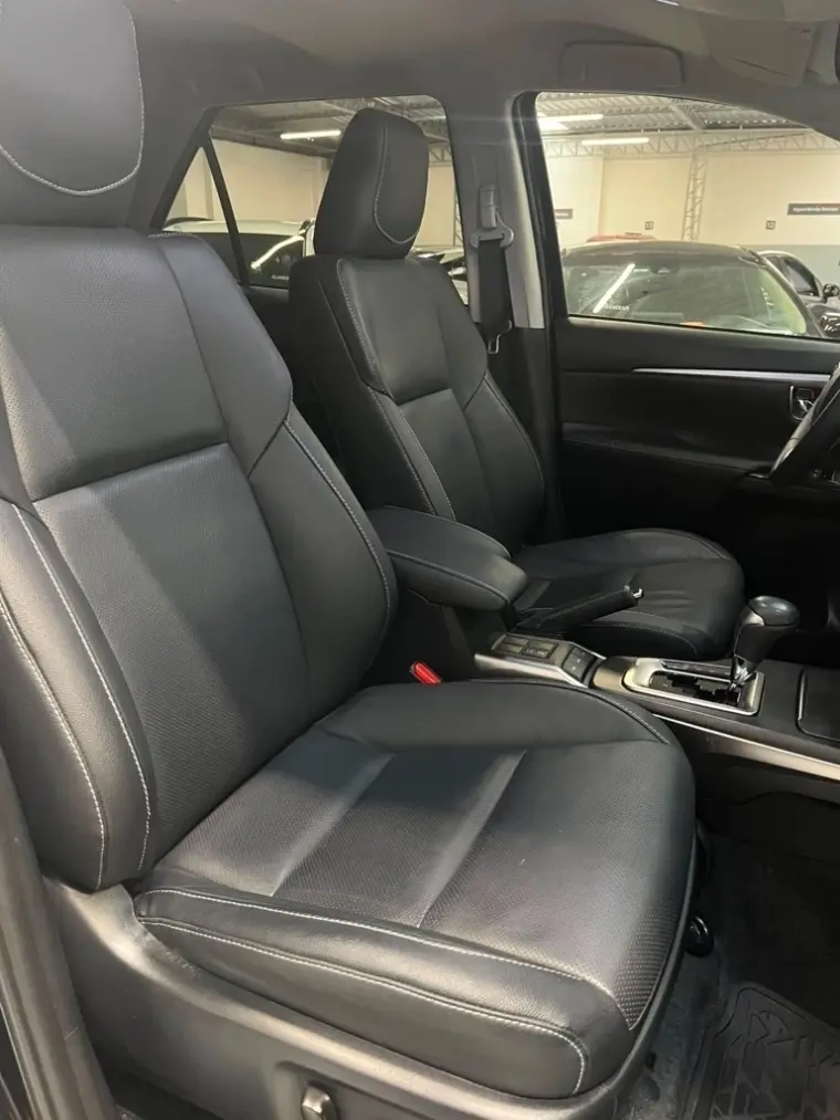 galeria HILUX SW4