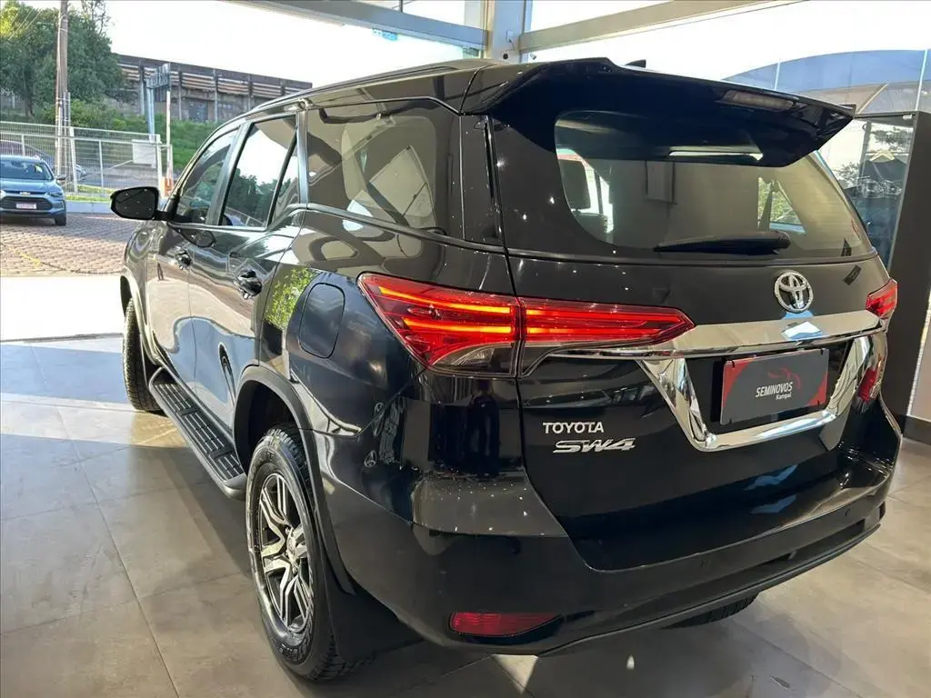 galeria HILUX SW4