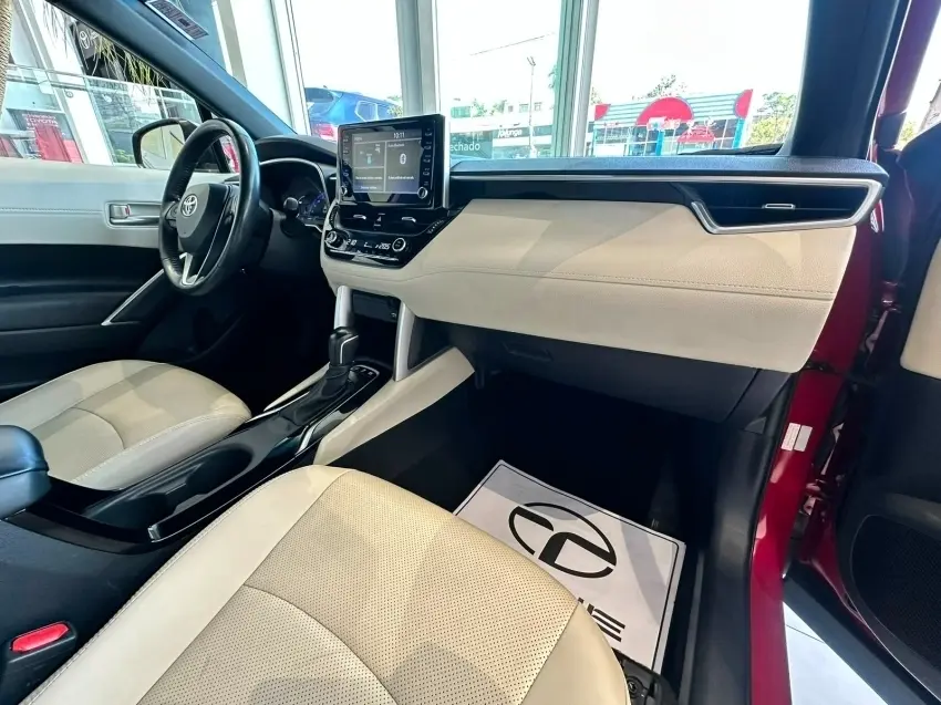 galeria COROLLA CROSS