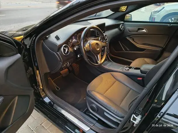 Mercedes Benz A 200 200 1.6 Turbo FlexFuel DCT