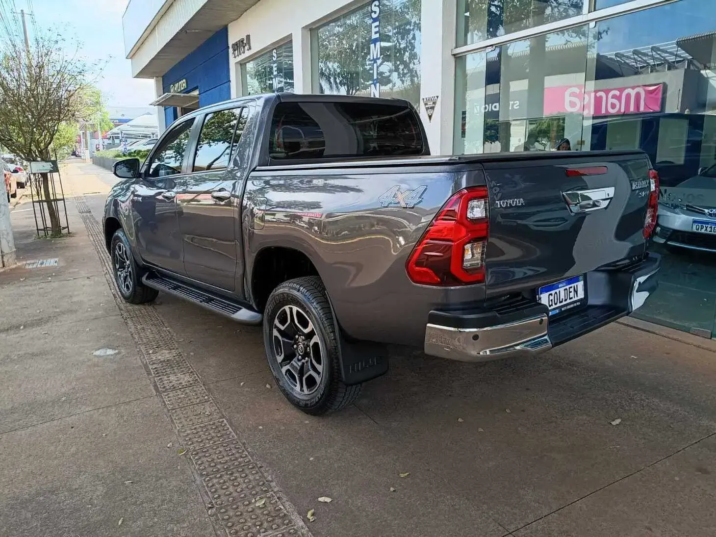 galeria HILUX