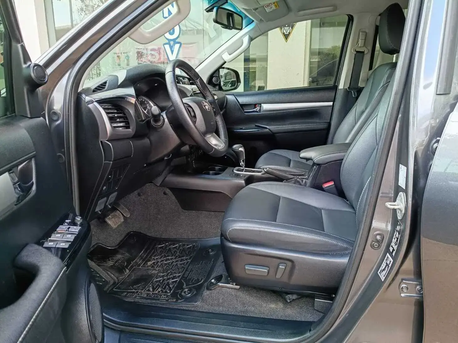 galeria HILUX