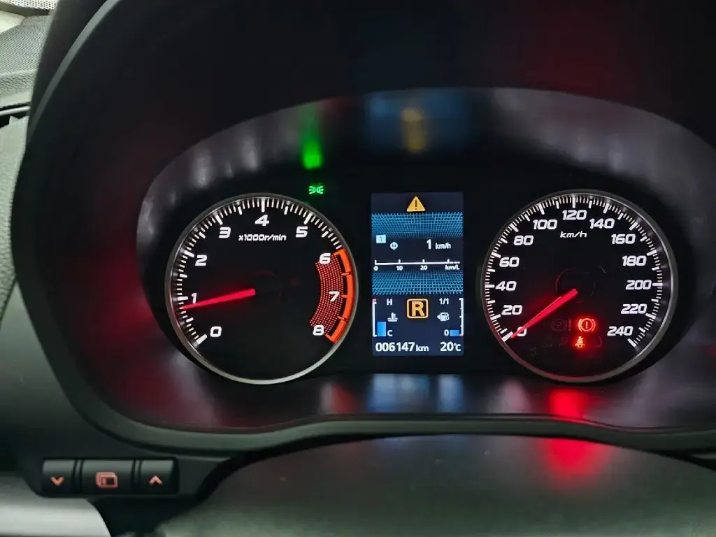 galeria ECLIPSE CROSS