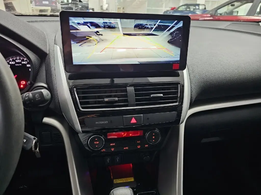 galeria ECLIPSE CROSS