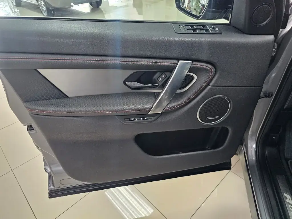 galeria DISCOVERY SPORT