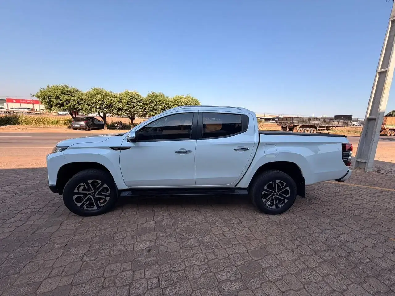 galeria L200 TRITON SPORT HPE-S