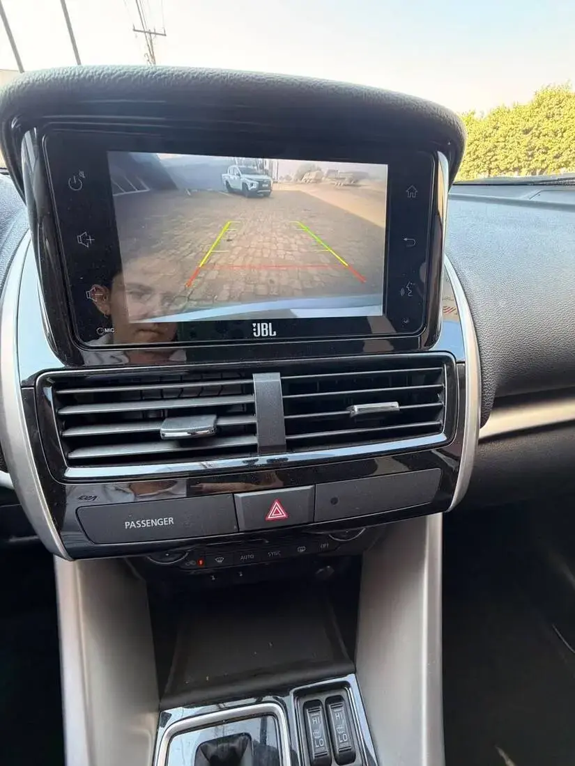 galeria ECLIPSE CROSS HPE