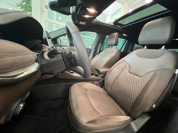 Jeep COMMANDER 2.0 TD380 TURBO DIESEL OVERLAND AT9