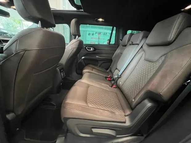 Jeep COMMANDER 2.0 TD380 TURBO DIESEL OVERLAND AT9