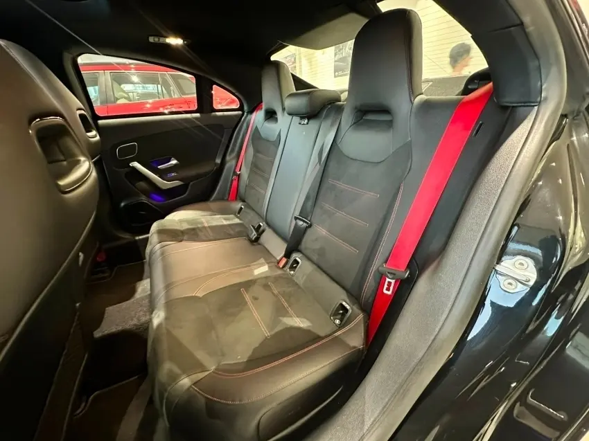 galeria CLA 45 AMG