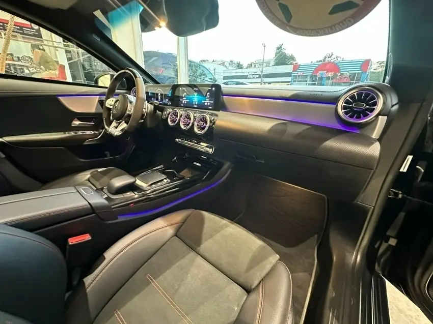 galeria CLA 45 AMG
